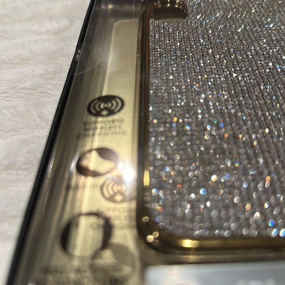SARINA BLACK LABEL iPhone 11/XR CASE with Silver Glitter Back. - Picture 3 of 4